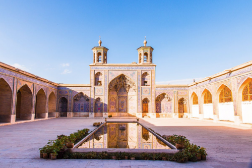 حوض مسجد وکیل شیراز